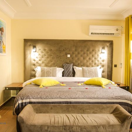 Hotel Residence La Falaise Douala Buitenkant foto