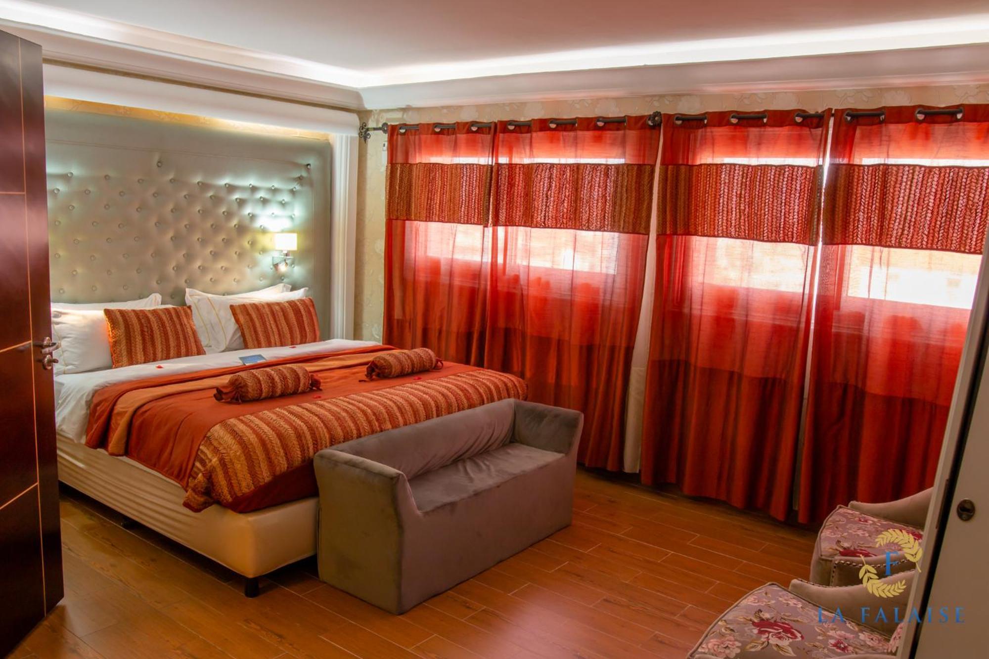Hotel Residence La Falaise Douala Buitenkant foto